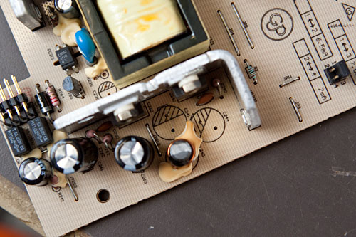figure 15: two capacitors removed - the shaded area indicates negative terminal for the capacitors