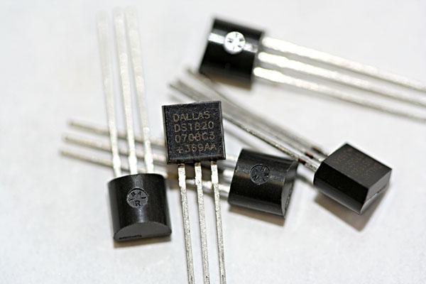 Dallas/Maxim DS18S20 temperature sensor