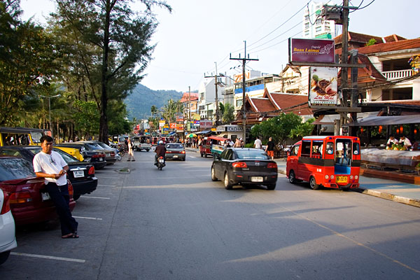 Thawiwong Road