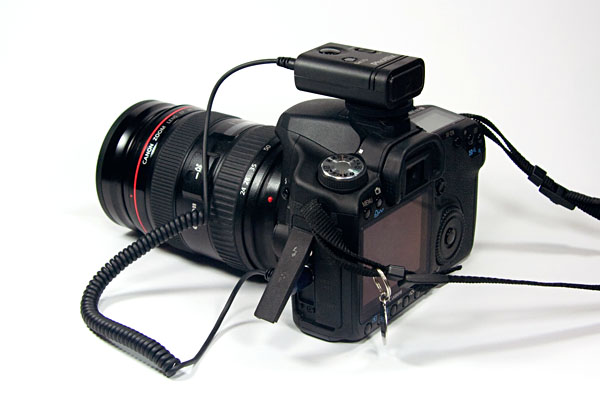 receiver mounted on the hotshoe