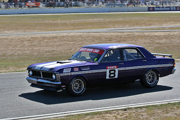 Rod Wilson or Glenn Seton in their Ford XY GTHO
