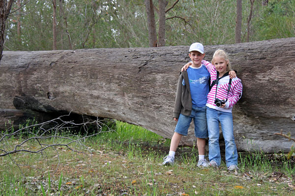 Ashley and Michelle at the Jarrahdale Centenary Log