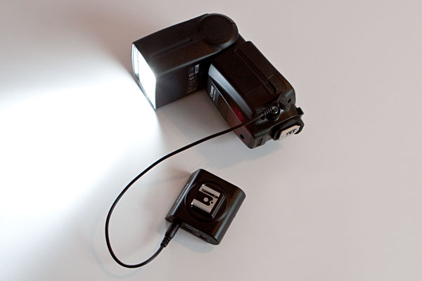Aster receiver triggering Canon 580EX II flash via PC sync cable