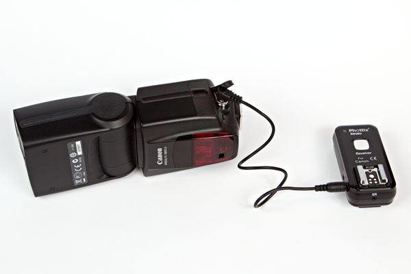 receiver connected to 580EX II flash via PC sync cable