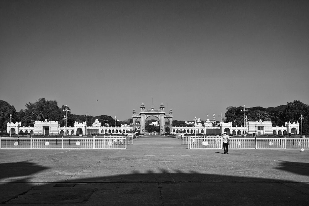 the main gate of the palace