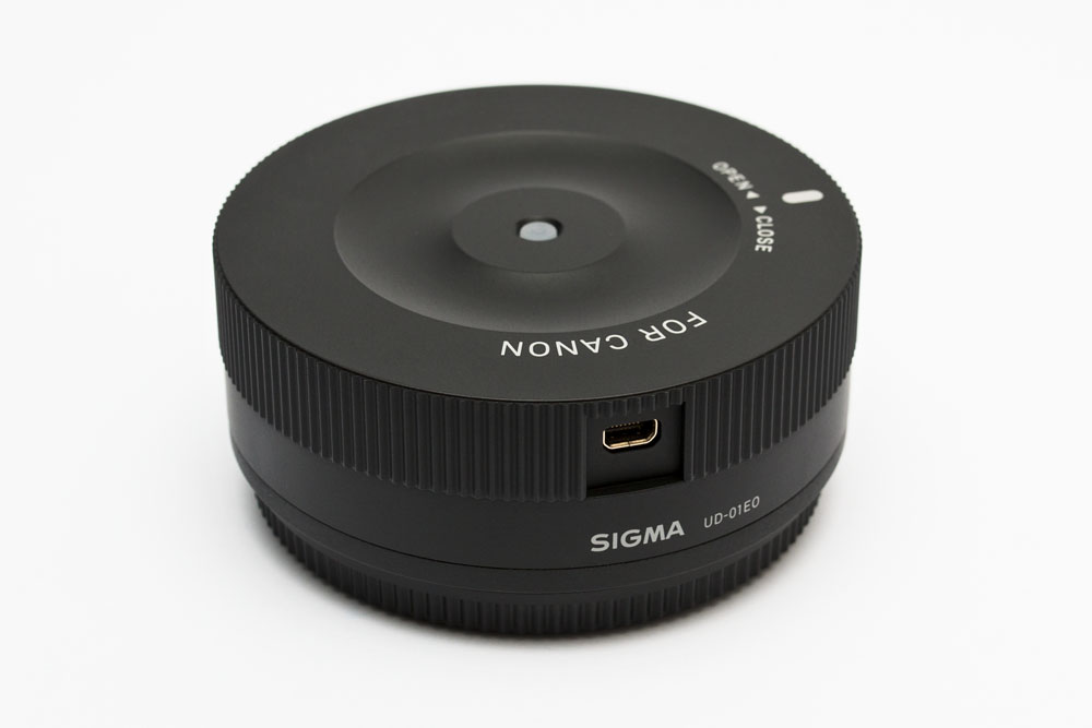 USB dock with cap