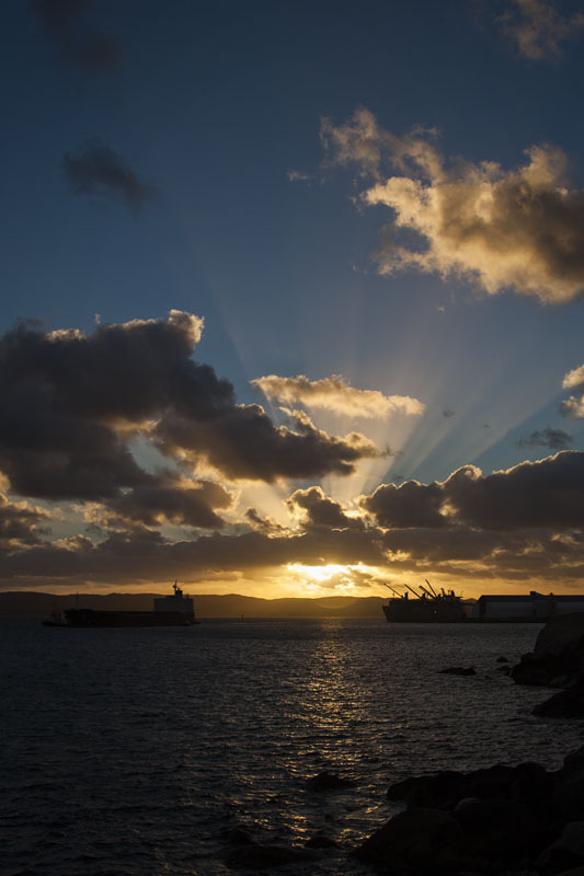 crepuscular rays before sunset
