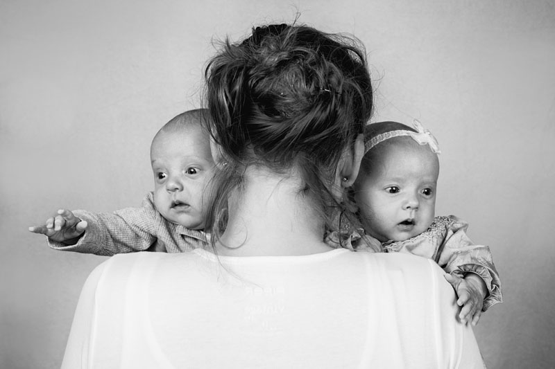 Parker and Grace on mums shoulders